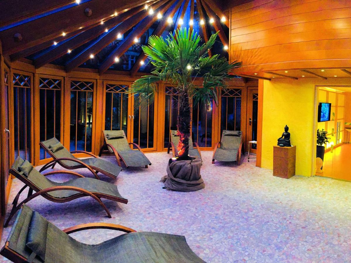 Art-Hotel Am Park Badenweiler Buitenkant foto